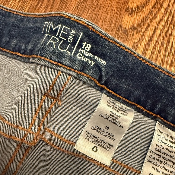 Time & True Womens high rise curvy skinny jeans size 18 - Picture 3 of 5